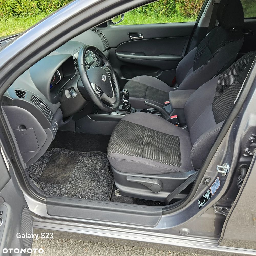 Hyundai i30 i30cw 1.4 blue Comfort - 16