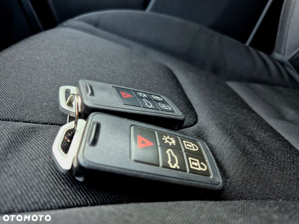 Volvo XC 60 D4 Geartronic Momentum - 20