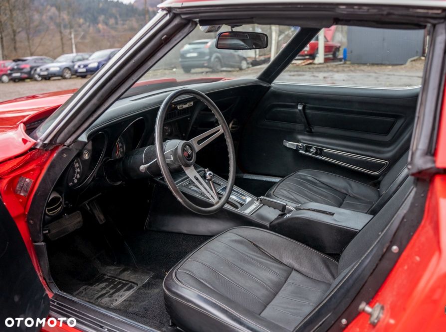 Chevrolet Corvette - 8