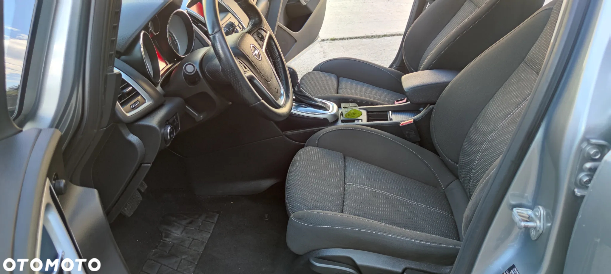 Opel Astra 1.4 Turbo Automatik 150 Jahre - 9
