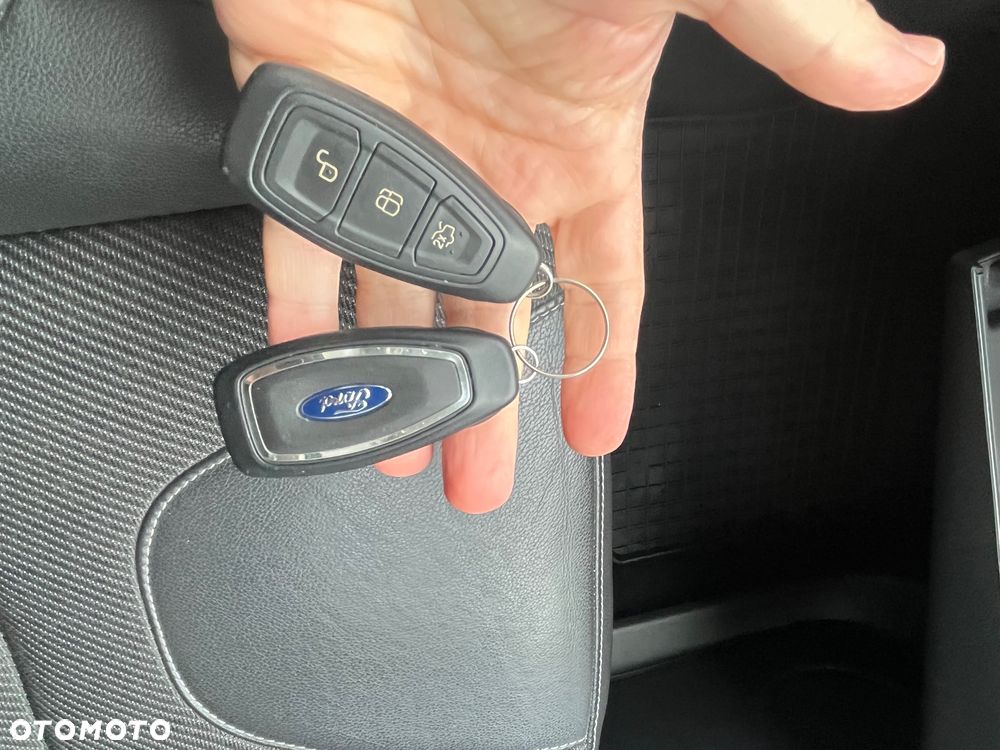 Ford Kuga 2.0 TDCi 4x4 Titanium - 31