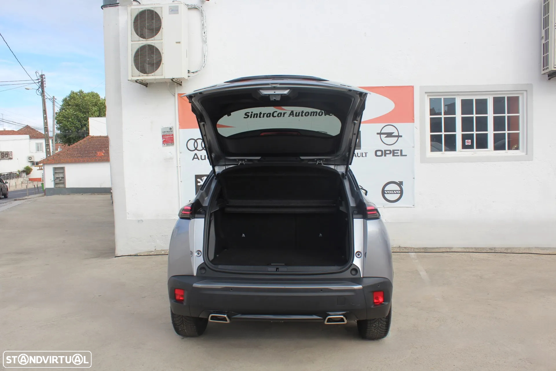 Peugeot 2008 1.2 PureTech GT EAT8 - 9