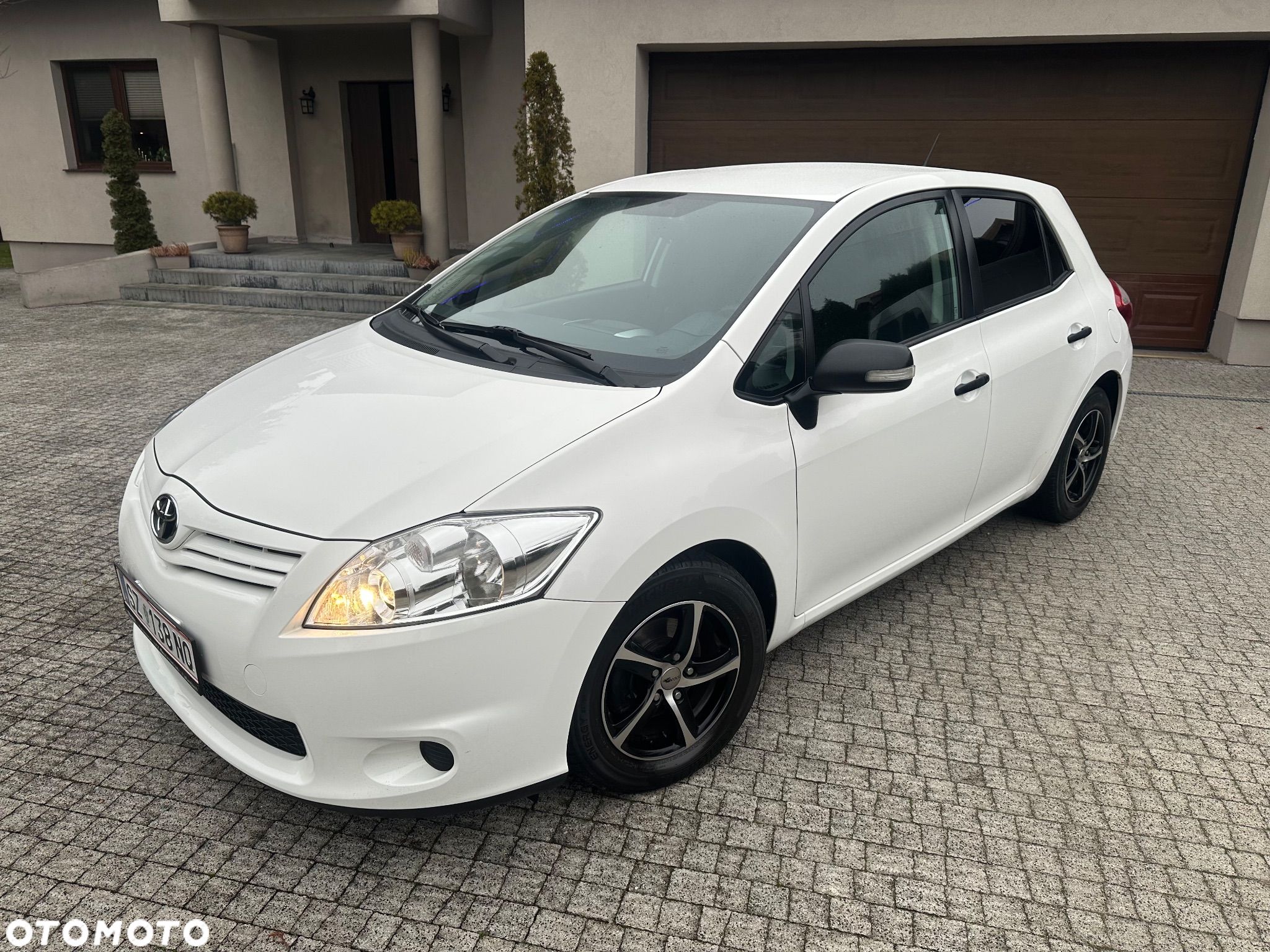 Toyota Auris 1.4 D-4D Active - 1