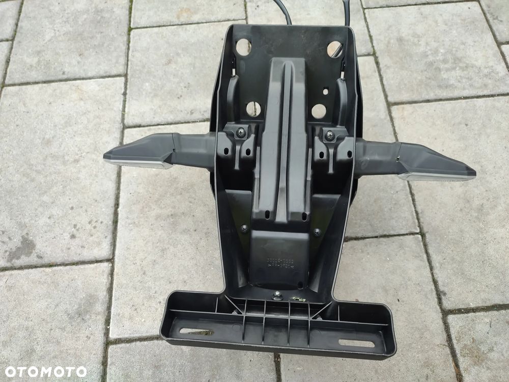 Mocowanie, podświetlanie tablicy rejestracyjnej, ogon, kierunkowskazy Kawasaki Z900 RS Z 900 RS - 10