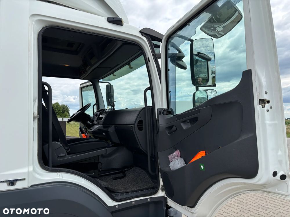 Mercedes-Benz ATEGO 1524  EURO 6 (1527, 1530) kontener z windą , kabina przeedłużana  z łóżkiem składanym, kurierka, paletówka, - 22