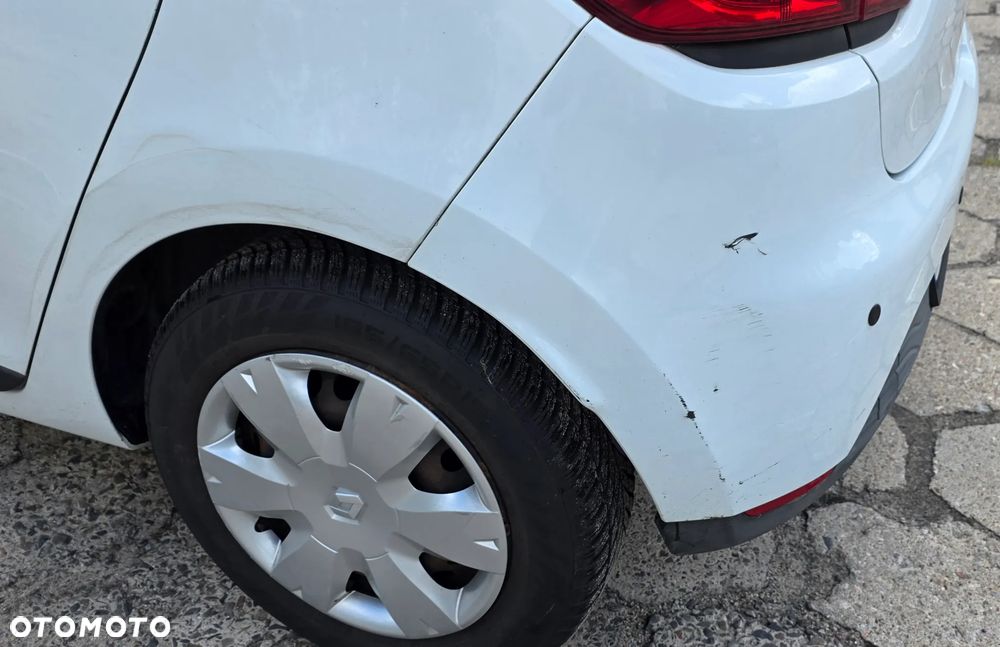 Renault Clio 1.2 16V Alize - 17