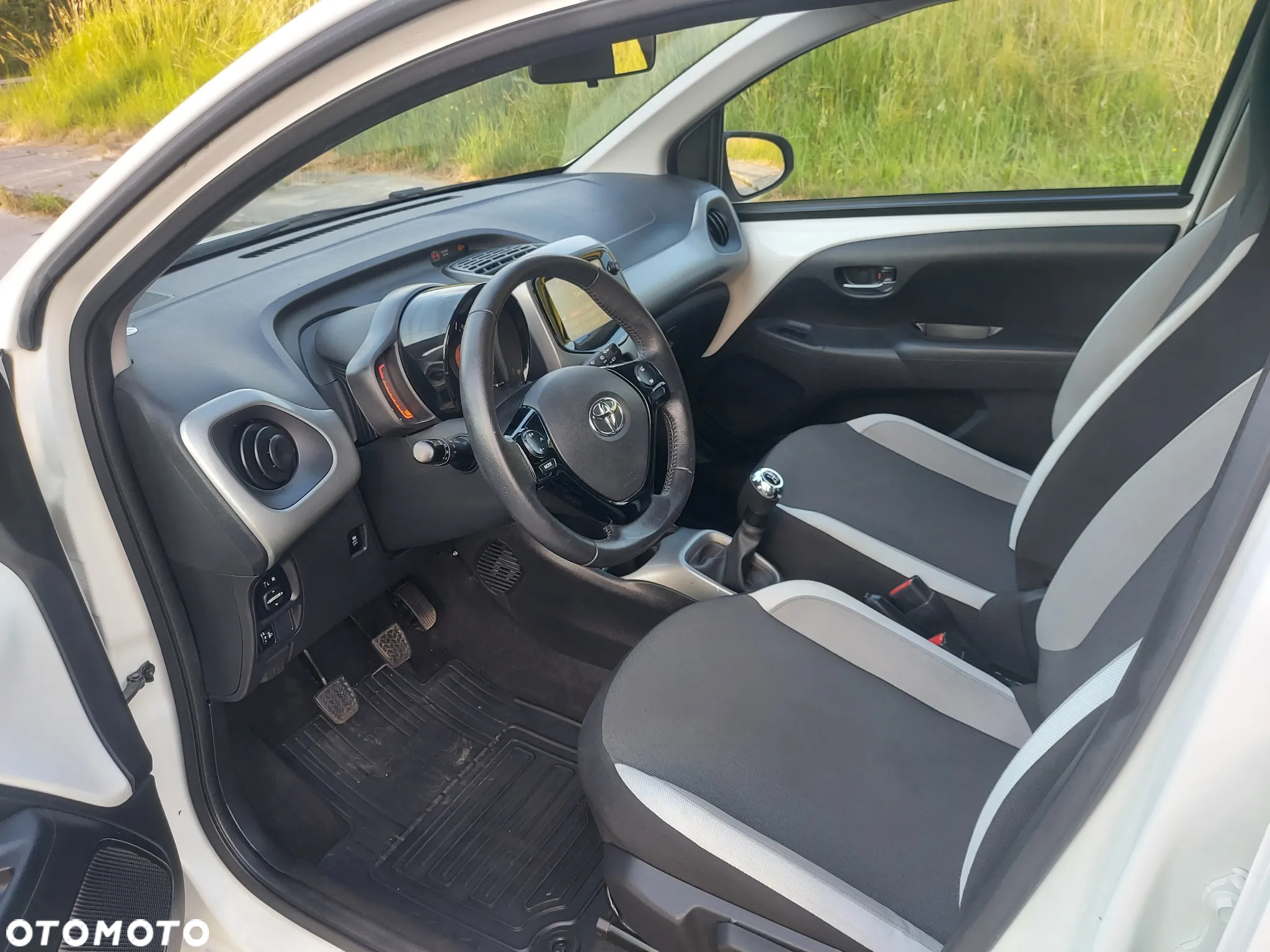 Toyota Aygo x-play - 18