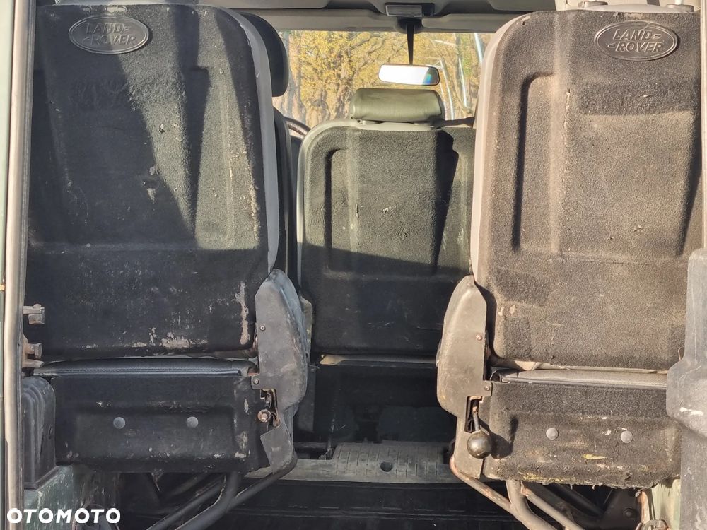 Land Rover Defender - 11