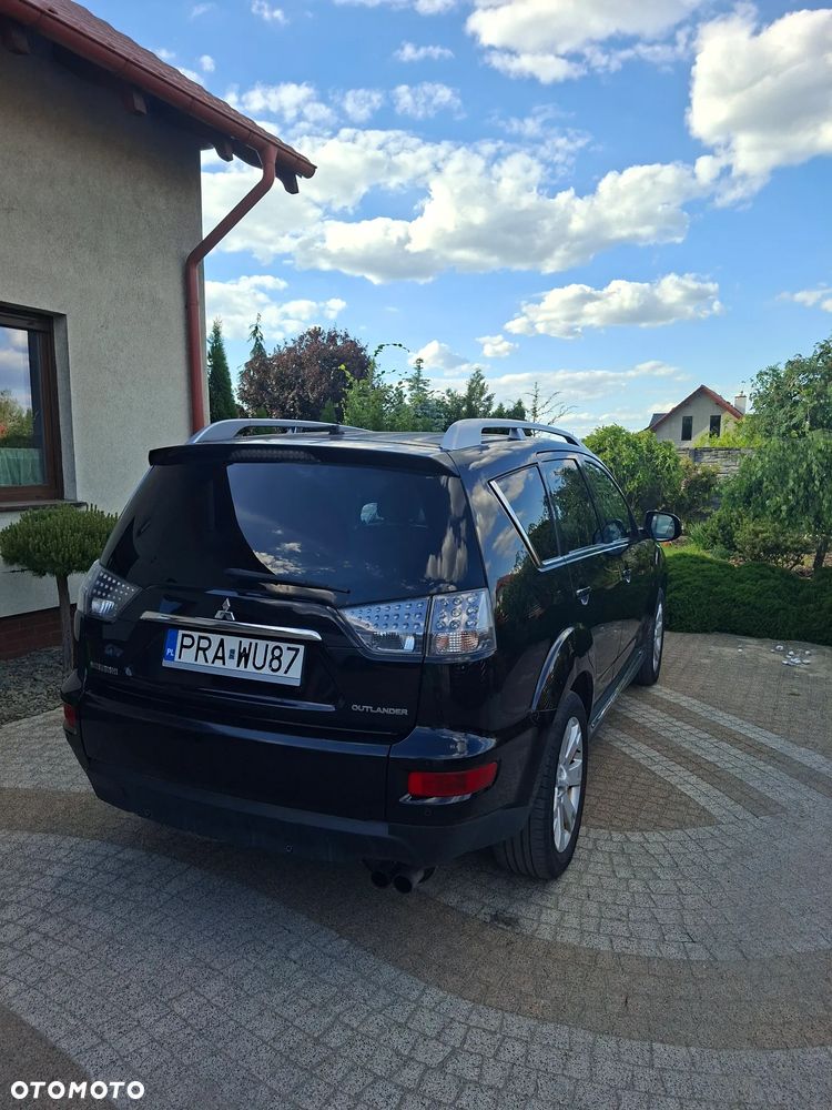 Mitsubishi Outlander 2.0 DID Instyle NAVI - 3