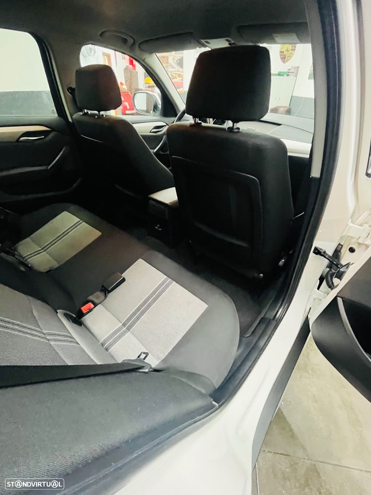 BMW X1 18 d xDrive Pack M - 29