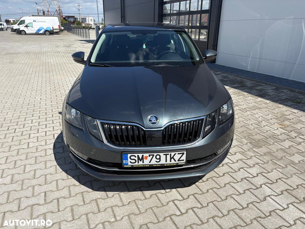 Skoda Octavia 2.0 TDI DSG Ambition - 4
