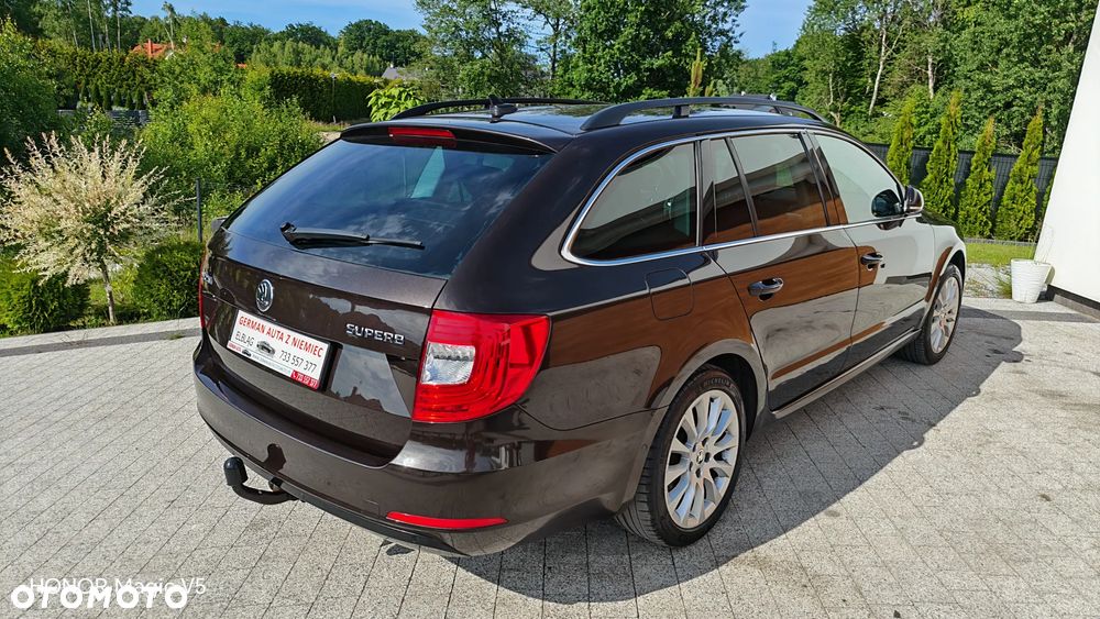 Skoda Superb 2.0 TDI Elegance DSG - 22