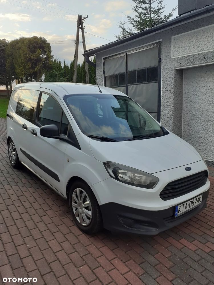 Ford Transit Courier - 4