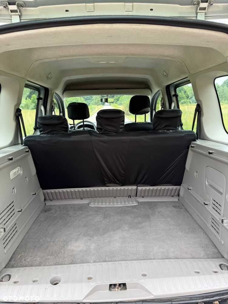 Renault Kangoo 1.6 8V Happy Family - 9