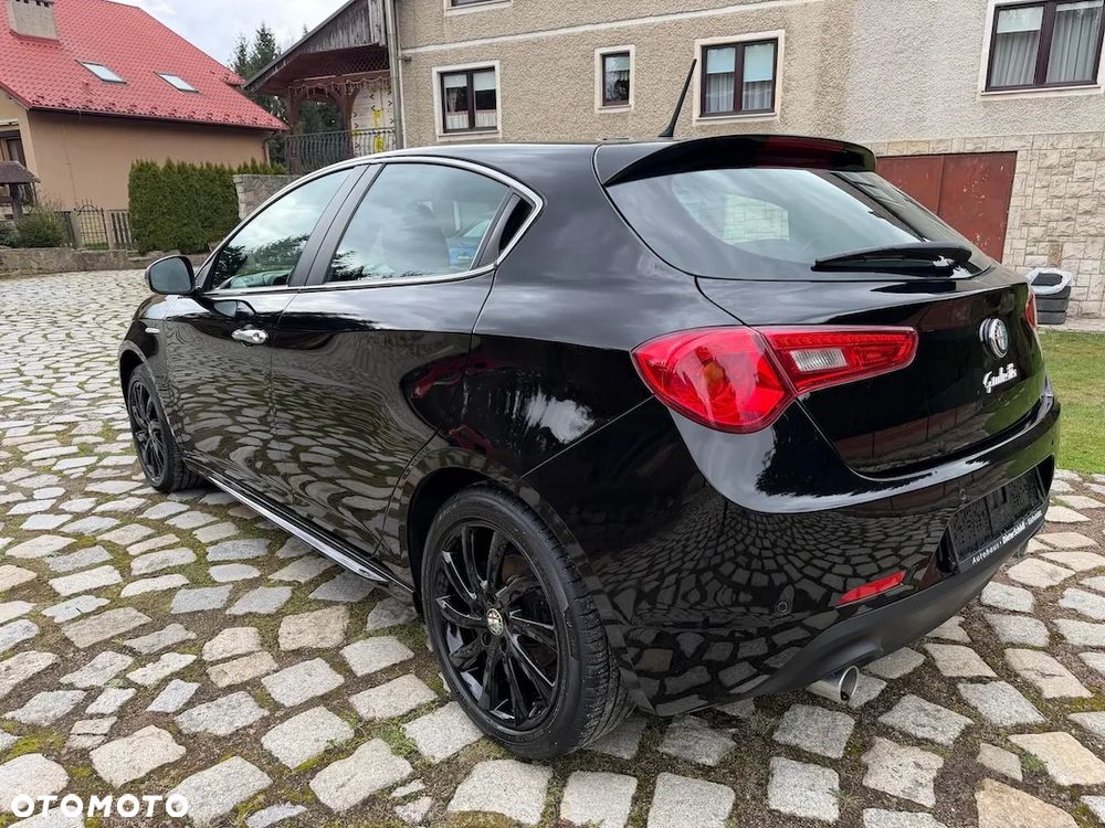 Alfa Romeo Giulietta 2.0 JTDM Distinctive - 14