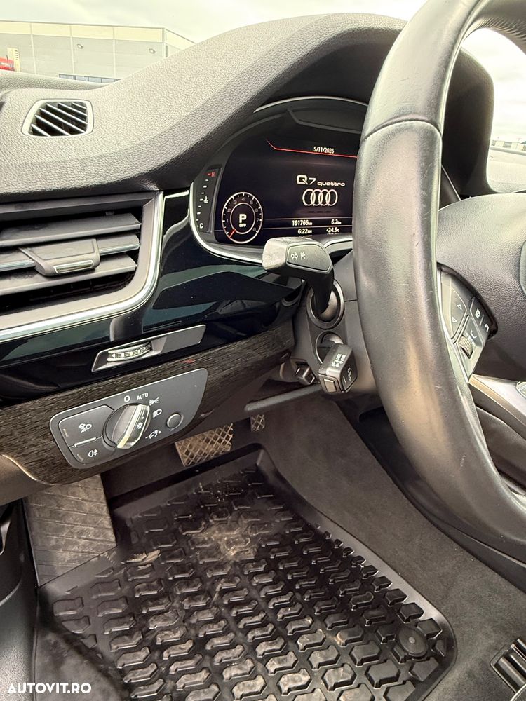Audi Q7 3.0 TFSI Quattro Tiptronic - 16