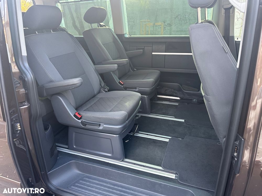 Volkswagen Multivan - 11