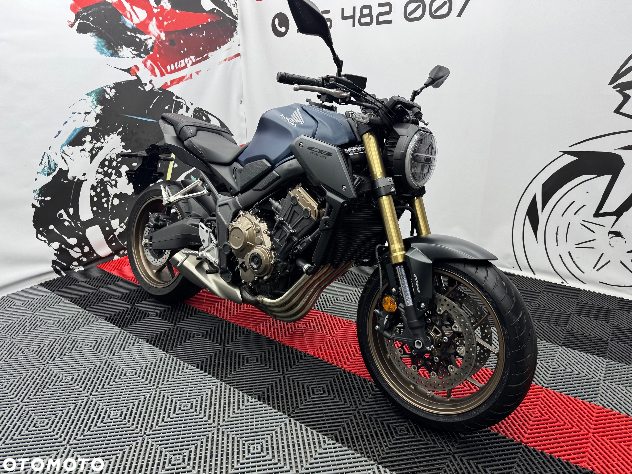 Honda CB - 2