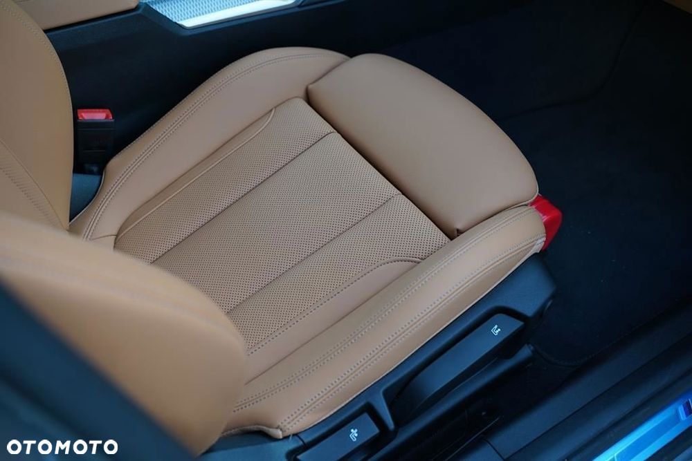 BMW Seria 3 320i xDrive M Sport sport - 9