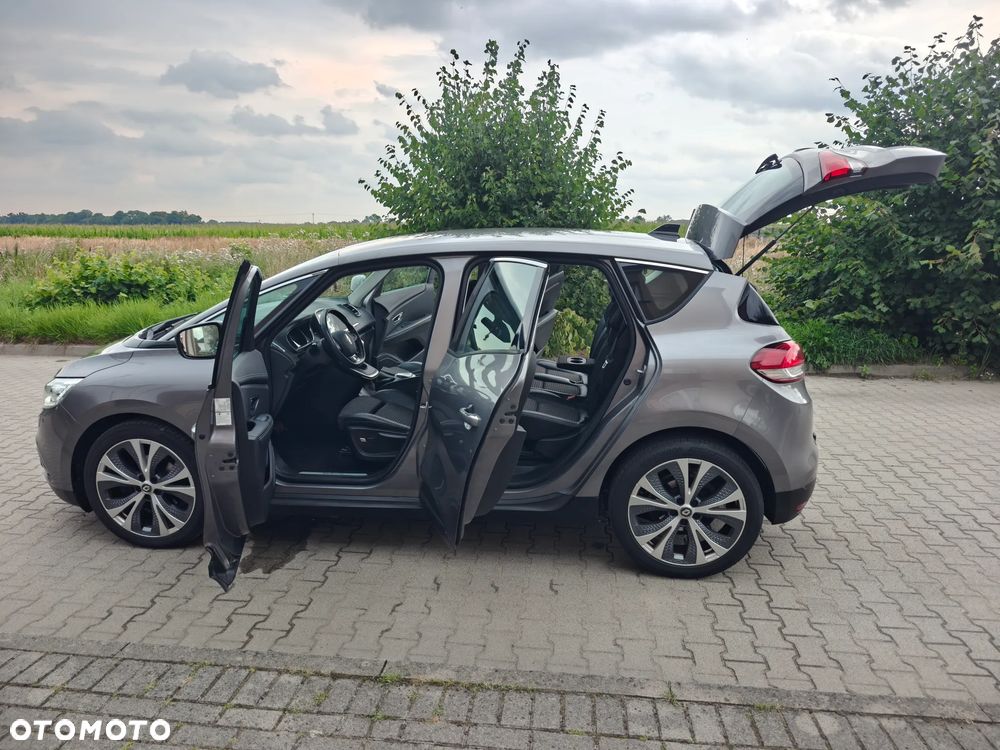 Renault Scenic - 17