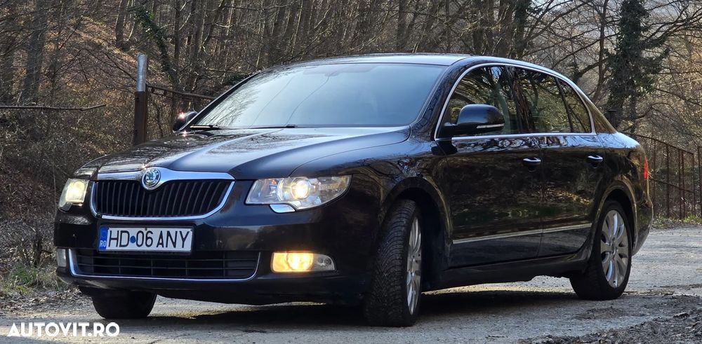 Skoda Superb 2.0 TDI Elegance DSG - 11