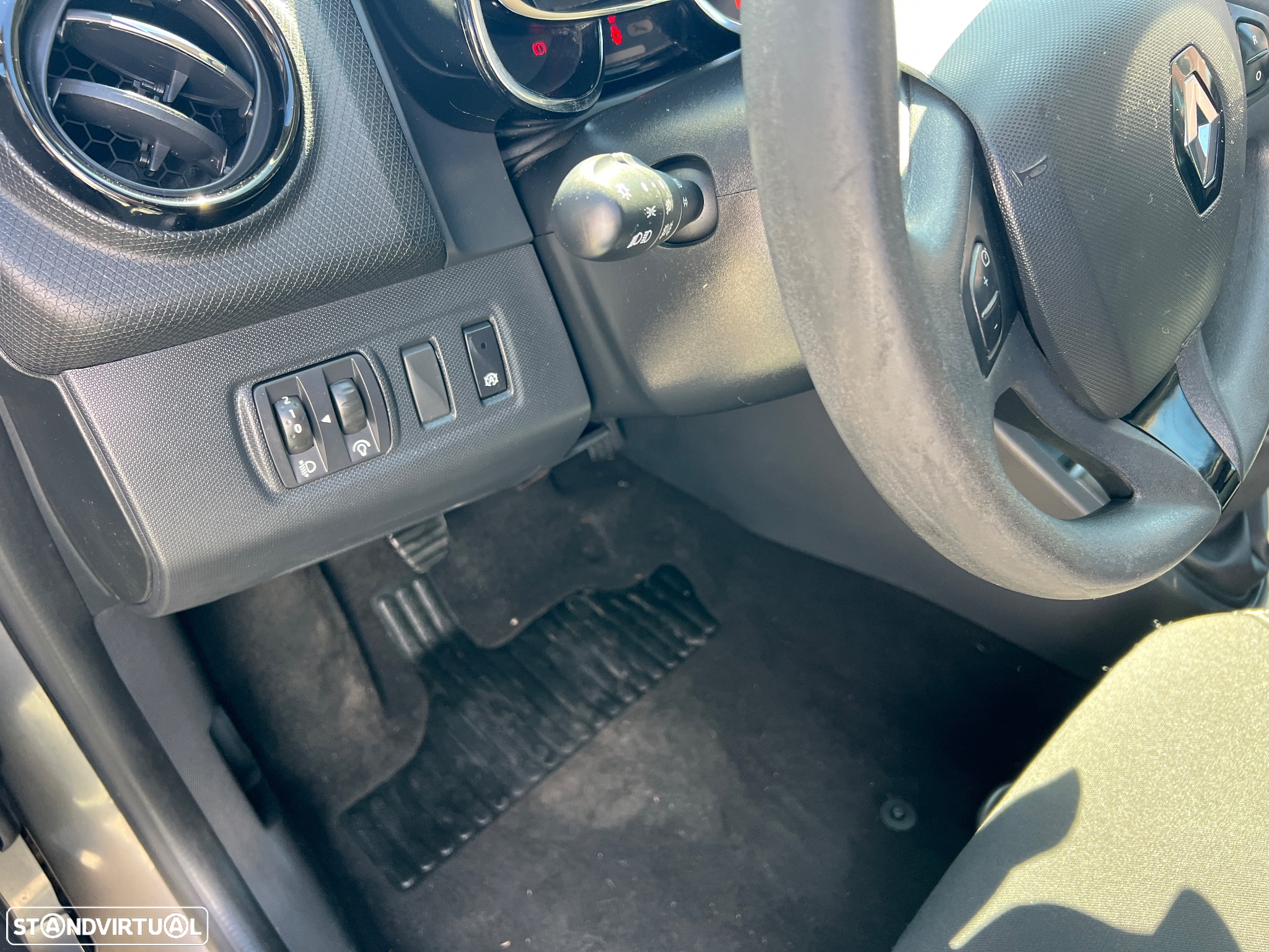 Renault Clio 1.5 dCi Dynamique S - 46