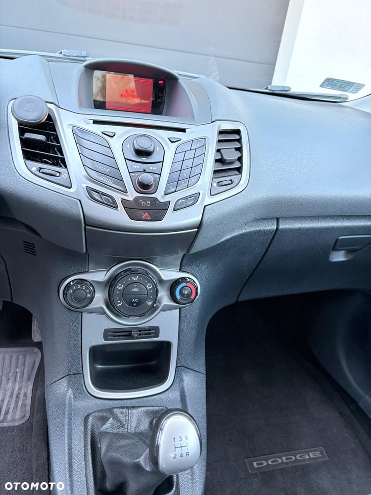 Ford Fiesta 1.4 TDCI - 11