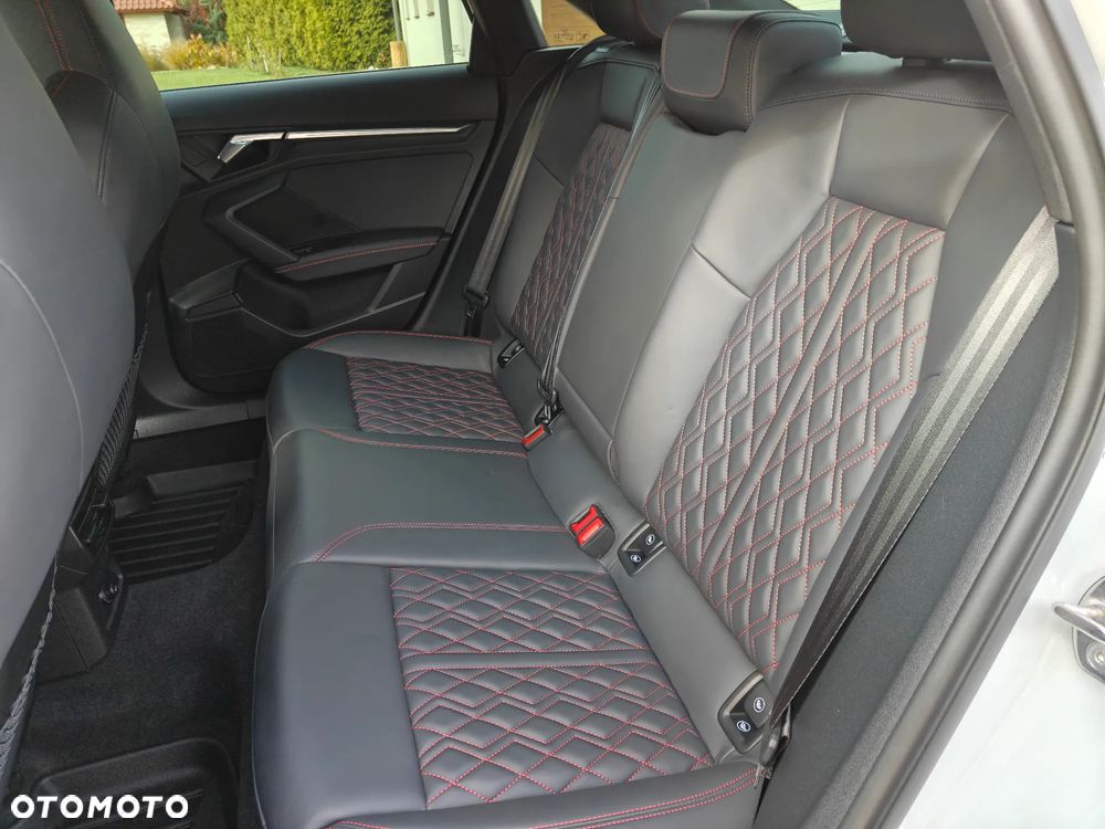 Audi S3 TFSI quattro S tronic - 19