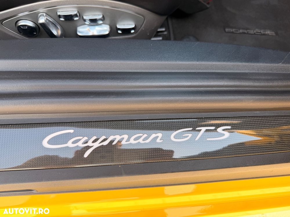 Porsche Cayman 718 GT4 RS - 14