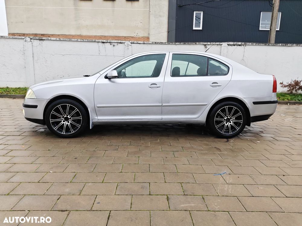 Skoda Octavia 2.0TDI Ambiente - 2