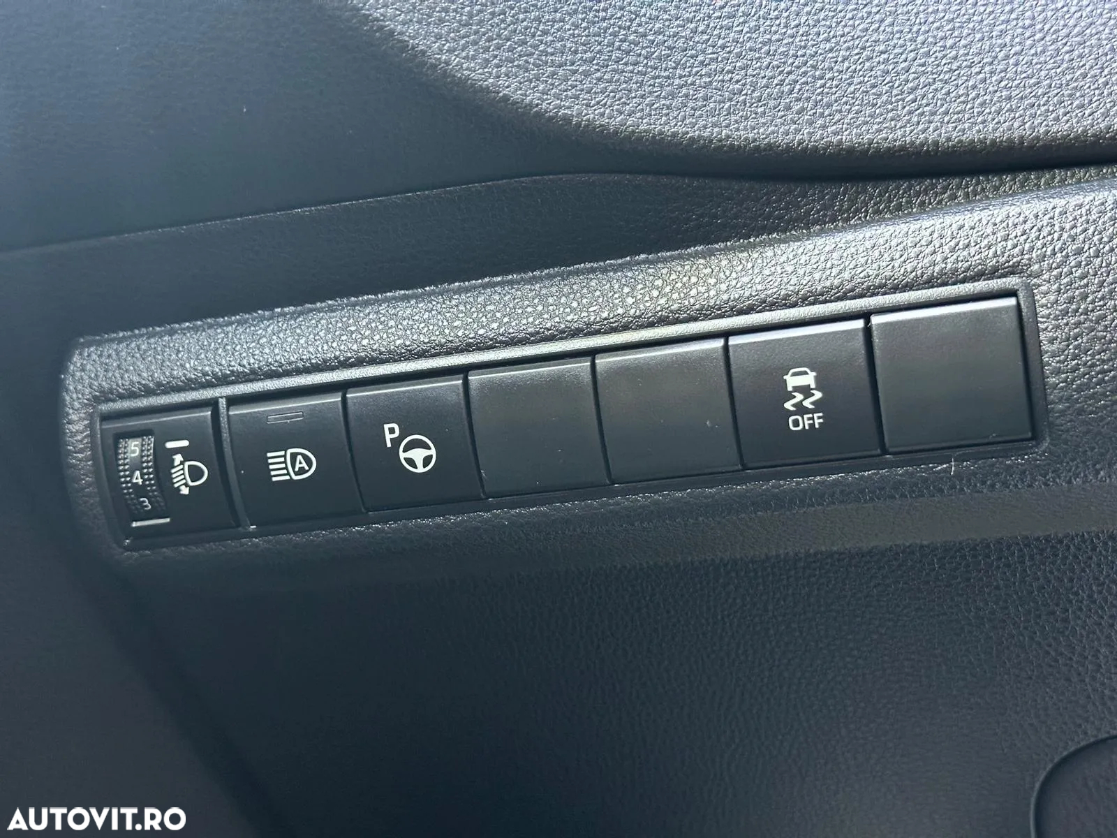 Toyota Corolla - 24