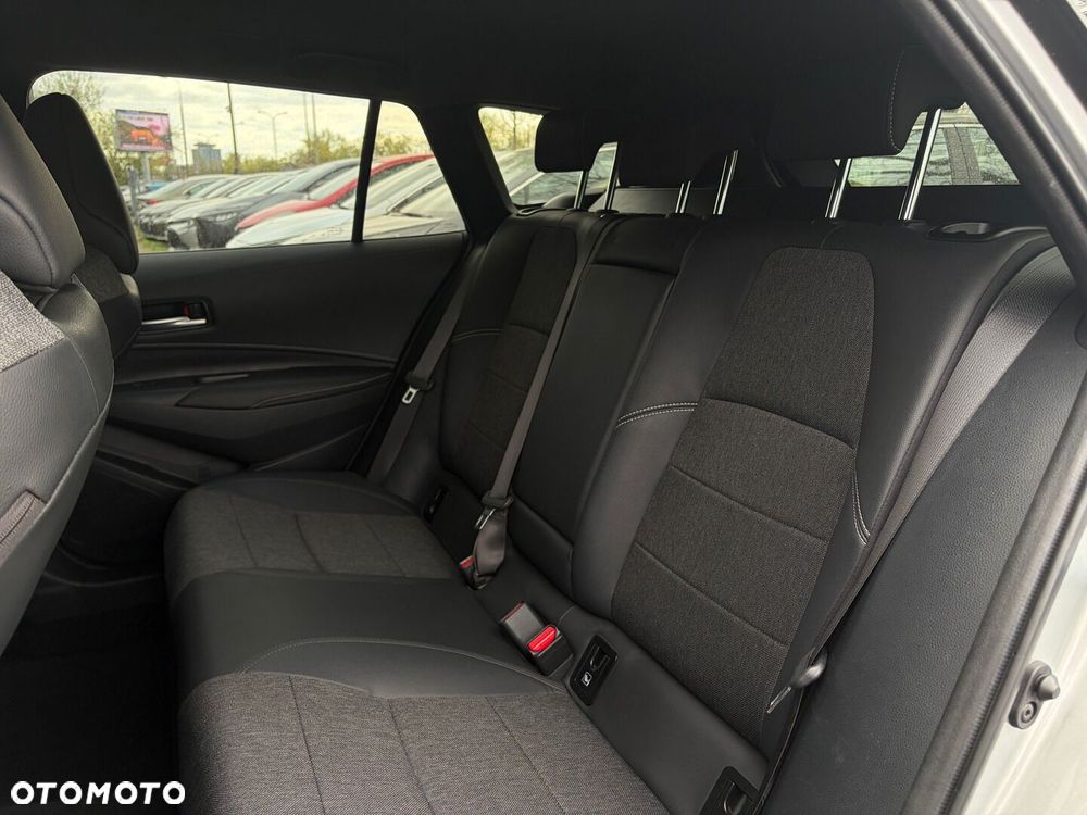 Toyota Corolla 1.8 Hybrid Comfort - 22