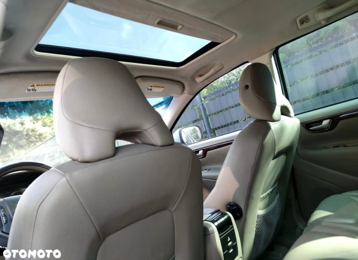 Volvo XC 70 AWD Momentum - 21