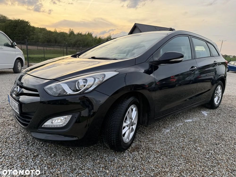 Hyundai i30 Kombi 1.6 GDi DCT Style - 11