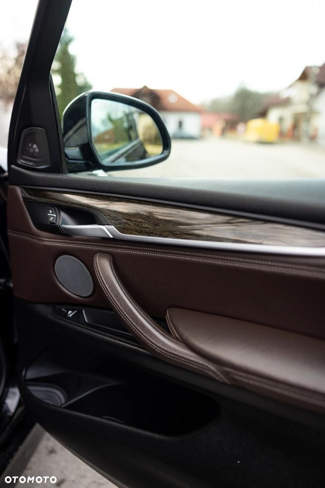 BMW X5 xDrive35i - 22