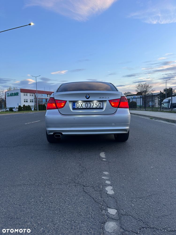BMW Seria 3 320d DPF - 34