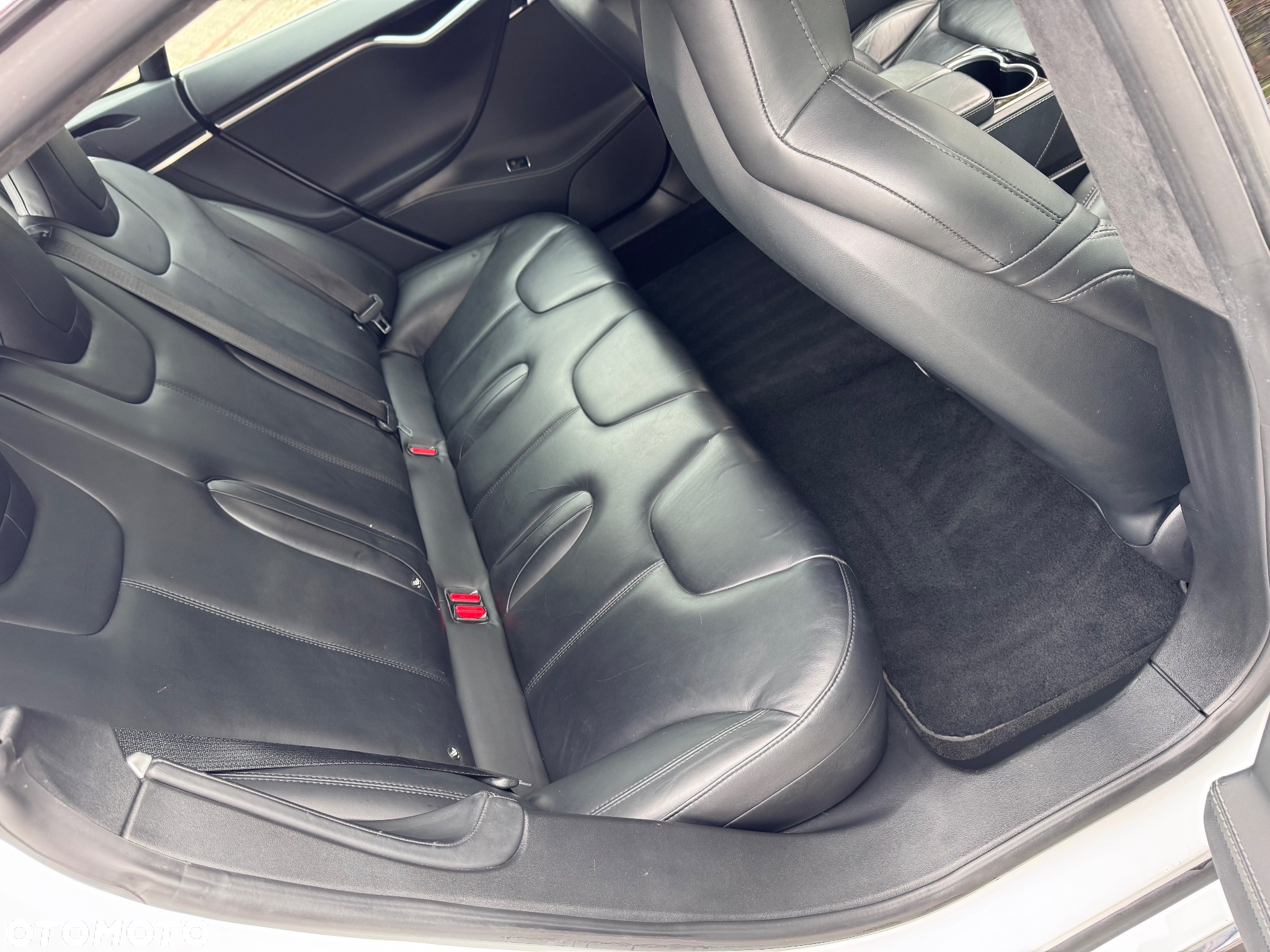 Tesla Model S Standard - 22