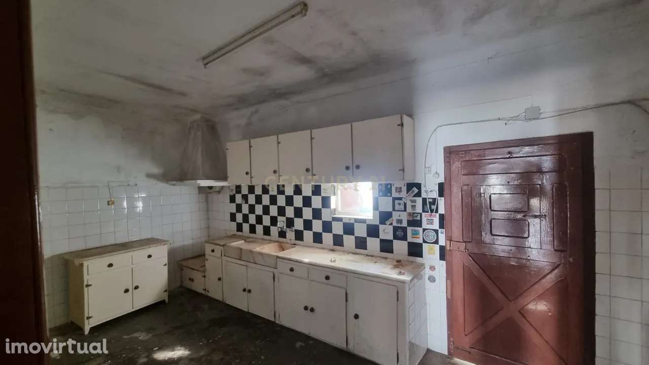 Moradia T3 com Terraço em Viana do Alentejo – Excelente Oportunidade! - Grande imagem: 5/8