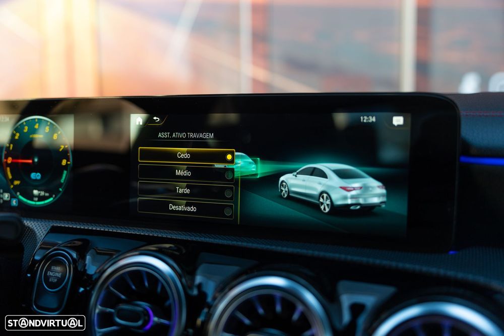 Mercedes-Benz CLA 250 e 8G-DCT AMG Line - 14