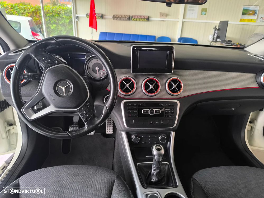 Mercedes-Benz GLA 200 CDi Style - 25