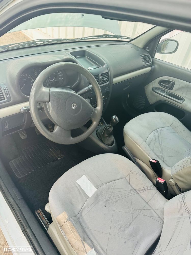 Renault Clio 1.5 dCi Confort Authentique - 6