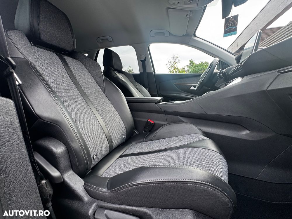 Peugeot 3008 PureTech 130 Stop & Start GPF EAT8 Allure Pack - 29