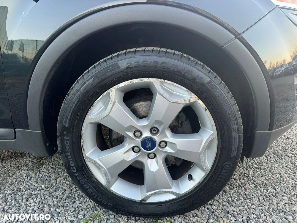 Ford Kuga - 24