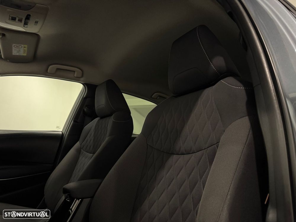 Toyota Corolla 1.8 Hybrid Exclusive - 25