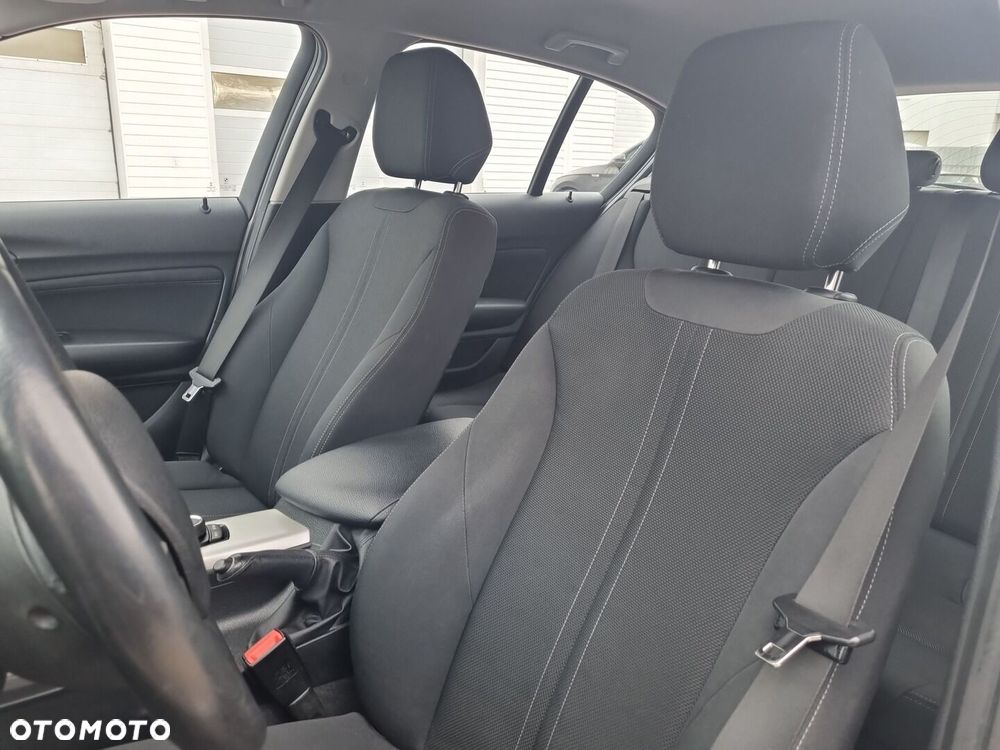 BMW Seria 1 118i - 16