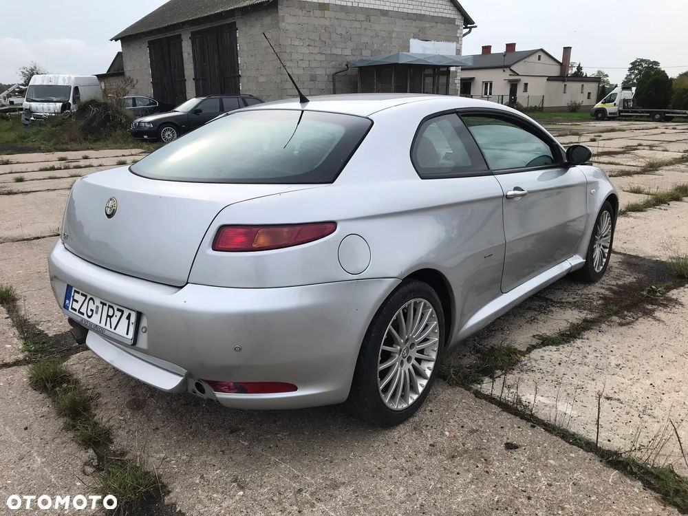 Alfa Romeo GT - 3