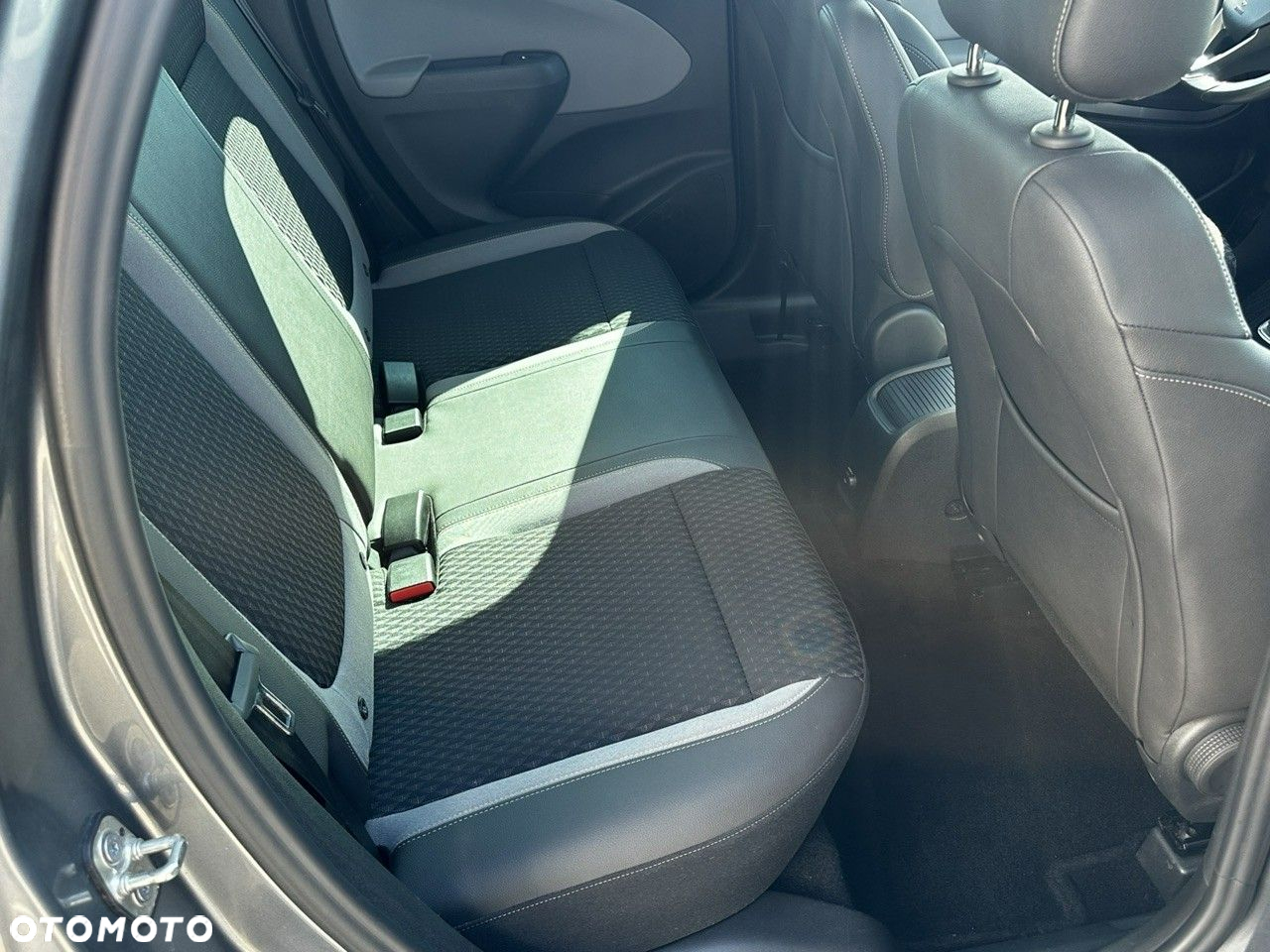 Opel Crossland X - 23