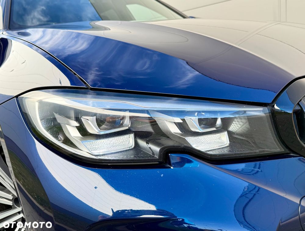 BMW Seria 3 320d xDrive Edition M Sport Shadow - 9