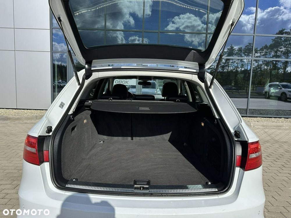 Audi A4 Avant 2.0 TDI DPF clean diesel multitronic S line Sportpaket - 33