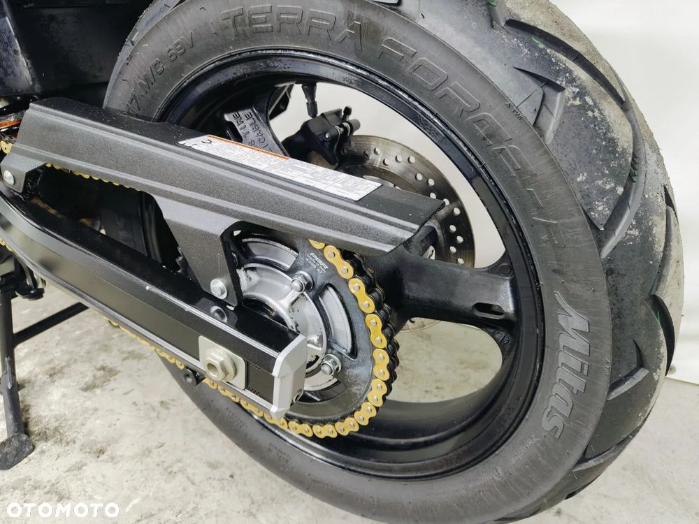 Suzuki V-STROM - 24